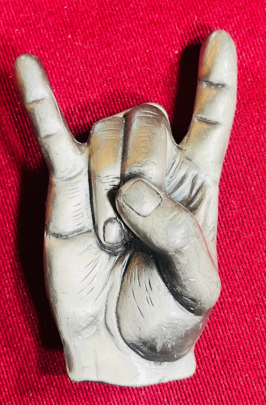 Vintage Style Rock On Hand Gesture Metal Belt Buckle
